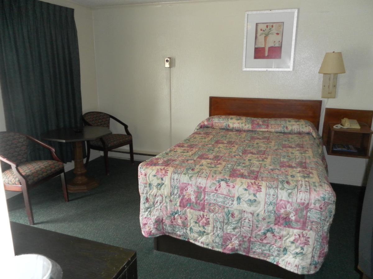 Tide Water Motel Hayes Ordinary Room photo